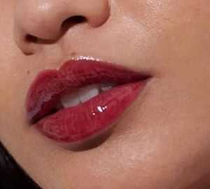 rhode by hailey bieber peptide lip tint