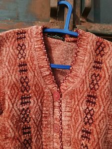 Elegant Patterned Cardigan