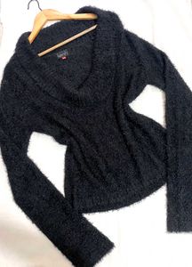 B2G2 🎁Imported Fuzzy Black Knit Sweater C
