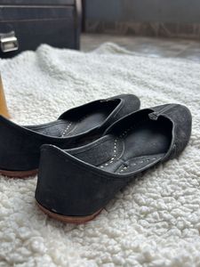 Anouk Black Juttis