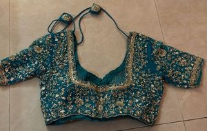 Beautiful Boutique Blouse With Pad