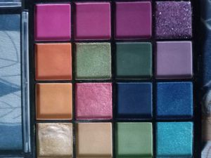 Mars Eyeshadow Palette Nykaa Blush N HILIGHTER