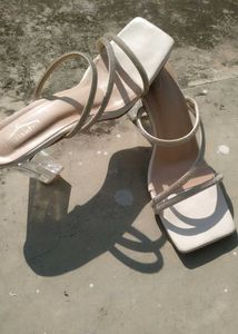 Embellished open toe white heels 👠