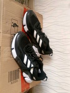 Adidas Climawarm Black &amp; White Sneakers