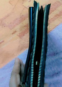 Stylish Bi-Fold Wallet