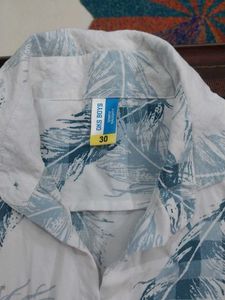 Shirt LIKE New