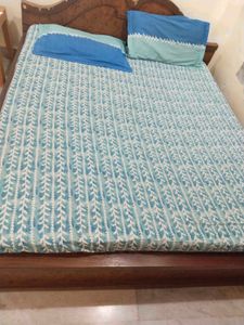 Trident Comfort Living Cotton Bedsheet With Pillow