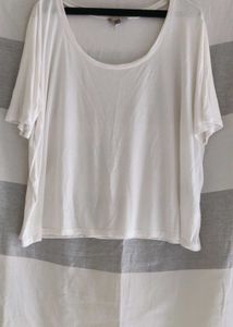 H&M White Scoop Neck Tee