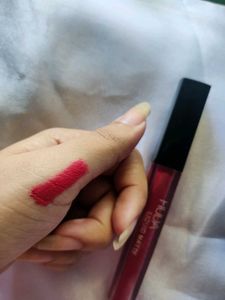 Huda Beauty Liquid Matte Lipstick