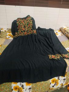 Embroidered Black Kurti Set