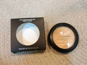 MAC Highlighter In Shade Oh Darling!