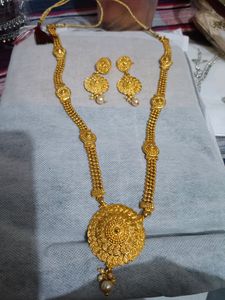 Gold Plated Necklace Set Along With Earrings