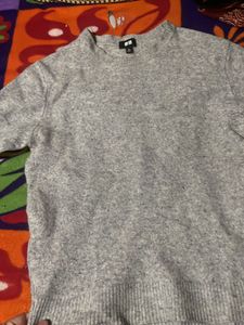 Grey Colour Wollen Sweater