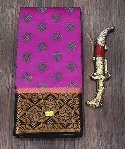 Magenta &amp; navy blue Patterned Saree