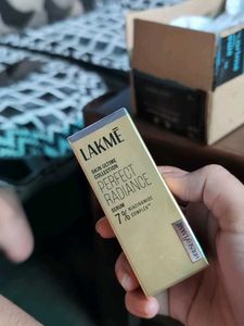 Lakme Serum