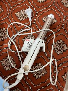 Vega Hair Straightener