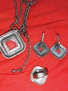 Red Stone Jewelry Set