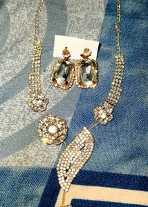Diamond Stone Necklace Set With Bangles