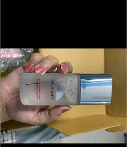 L&#39;Oreal Revitalift Essence