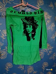Green Graphic Long Sleeve Top