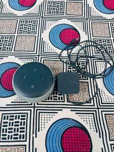 Smart Living Essential – Amazon Echo Dot (3rd Gen)