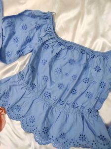 Puffed Sleeves Top