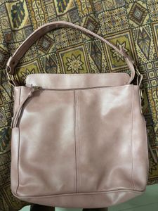 shoulder bag with detachable straps