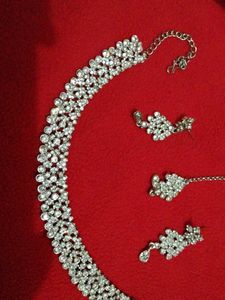 Jwellery Set Ad