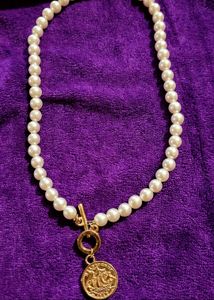 Pearl Choker with Golden Pendant
