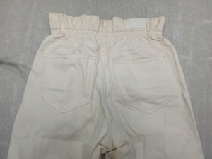 BERSHKA White Denim Jeans