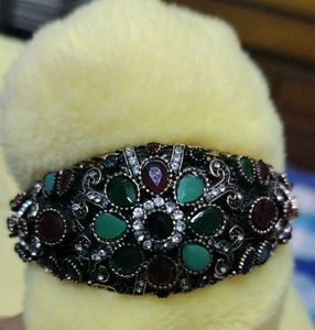 Vintage Style Bangle