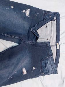 Damage Blue Strechable Jeans