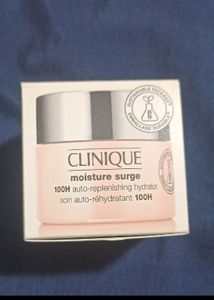 Clinique Moisture Surge