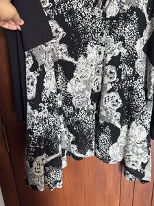 Unique Black &amp; White Patterned Tunic