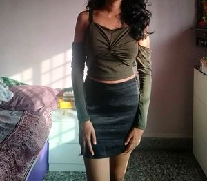 Offshoulder Top