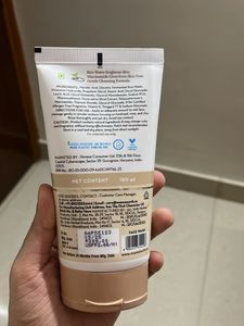 Mamaearth Rice Dewy Bright Face Wash