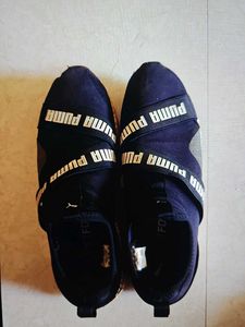 Puma Sneakers