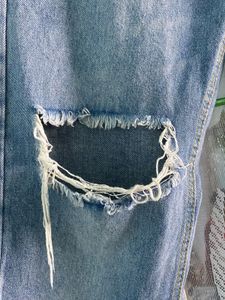Trendy Knee Cut Jeans