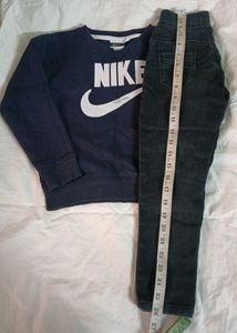 black Denim Jeggings with Sweatshirt