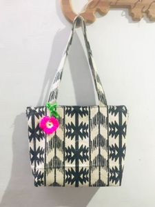 Patterned Tote Bag 👜
