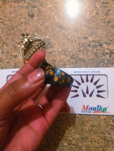 2 Hair Clutcher With head sticker