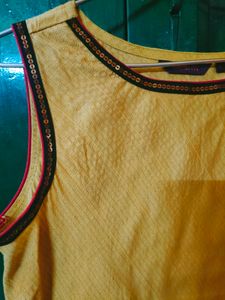 Srishti Festive Wear Short Kurti