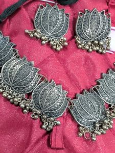 Lotus Necklace Set