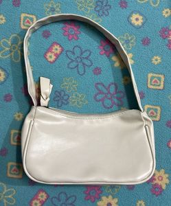 Elegant Off-White Shoulder Bag