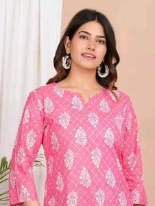 🌸 Gorgeous Pink Printed Kurti – Grace with Comfor