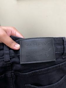 New Black Flarred Jeans🩶