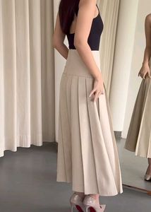 Uniqlo Pleated Skirt