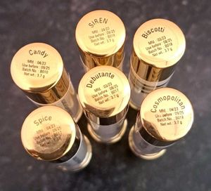 Pack Of 2 Myglamm Perfect Curve Lip Crayonany