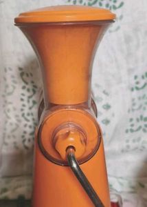 Plastic Hand Juicer