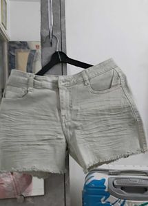 Frayed Hem Denim Shorts